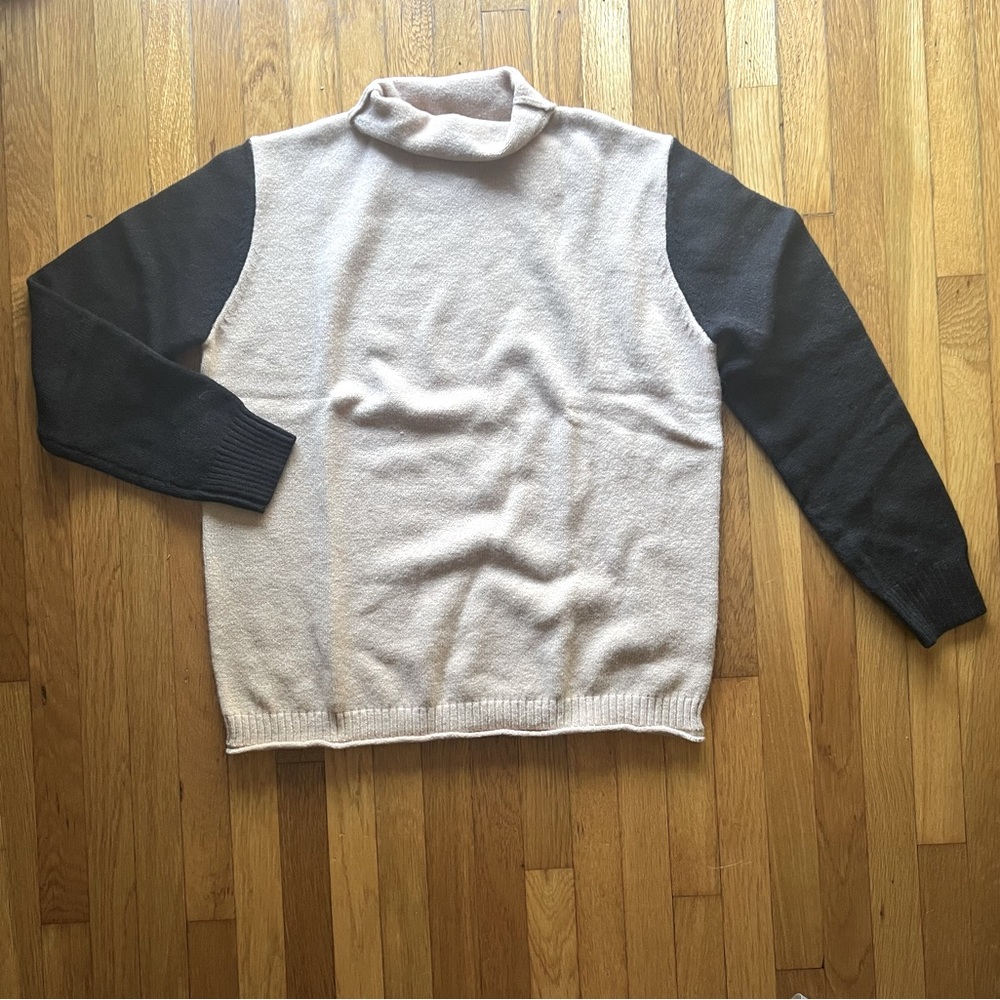 Beige & Black Color block turtleneck sweater - large